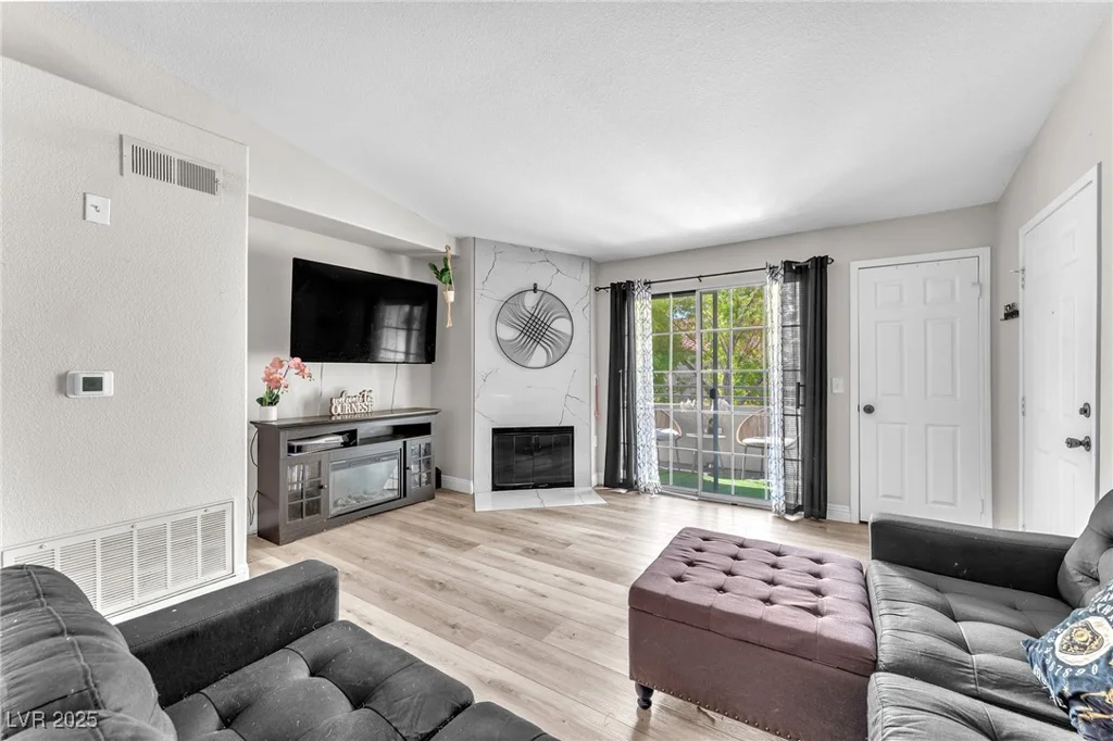 3318 Decatur, Las Vegas, NV 89130