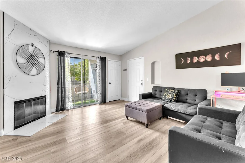 3318 Decatur, Las Vegas, NV 89130