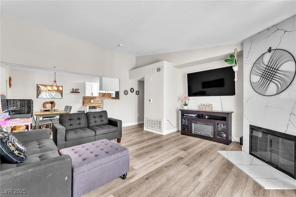 3318 Decatur, Las Vegas, NV 89130