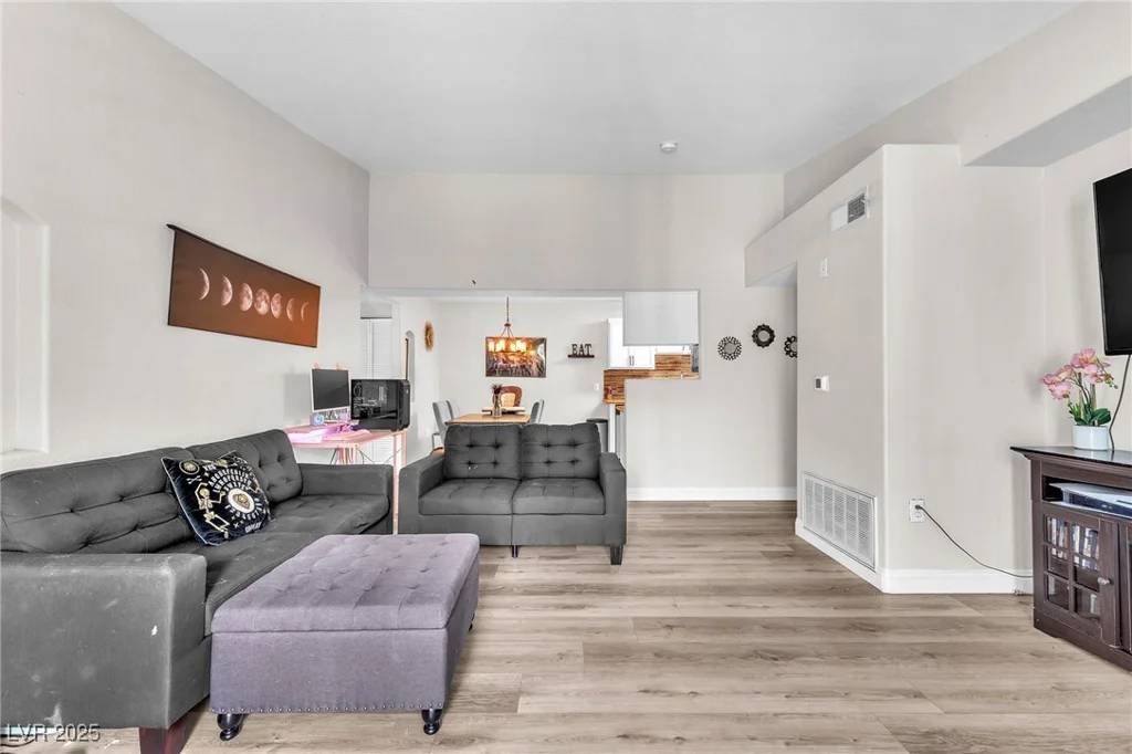 3318 Decatur, Las Vegas, NV 89130