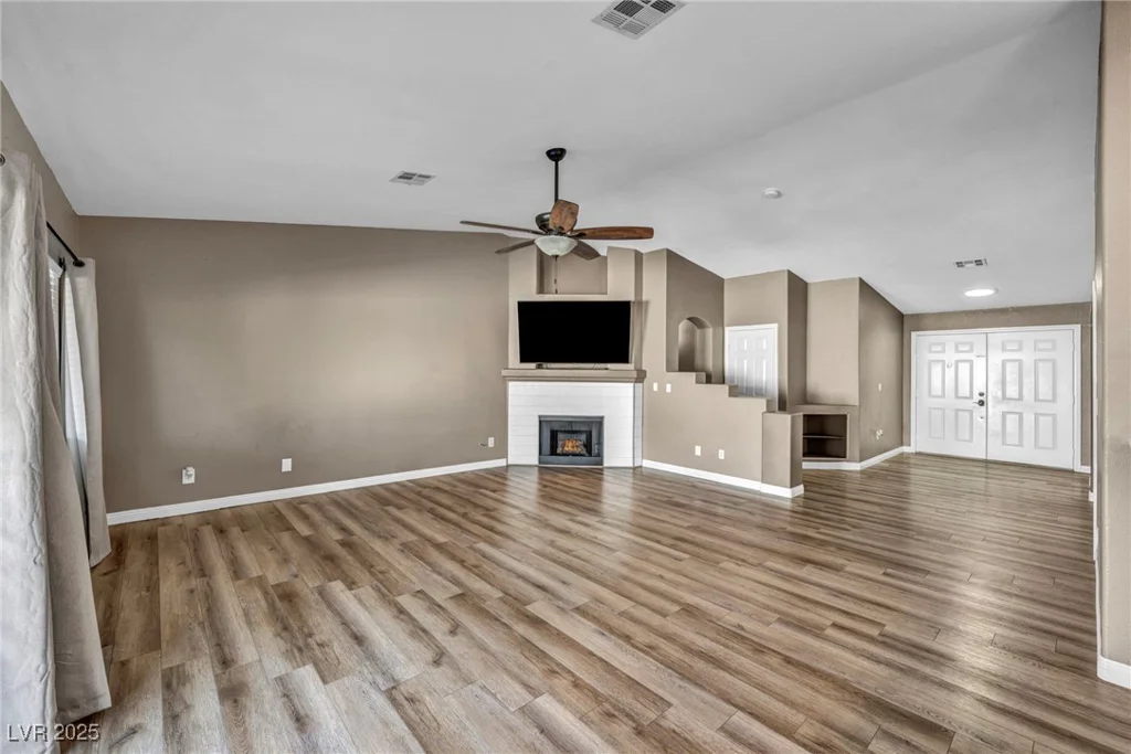 544 Kenerly, Henderson, NV 89015