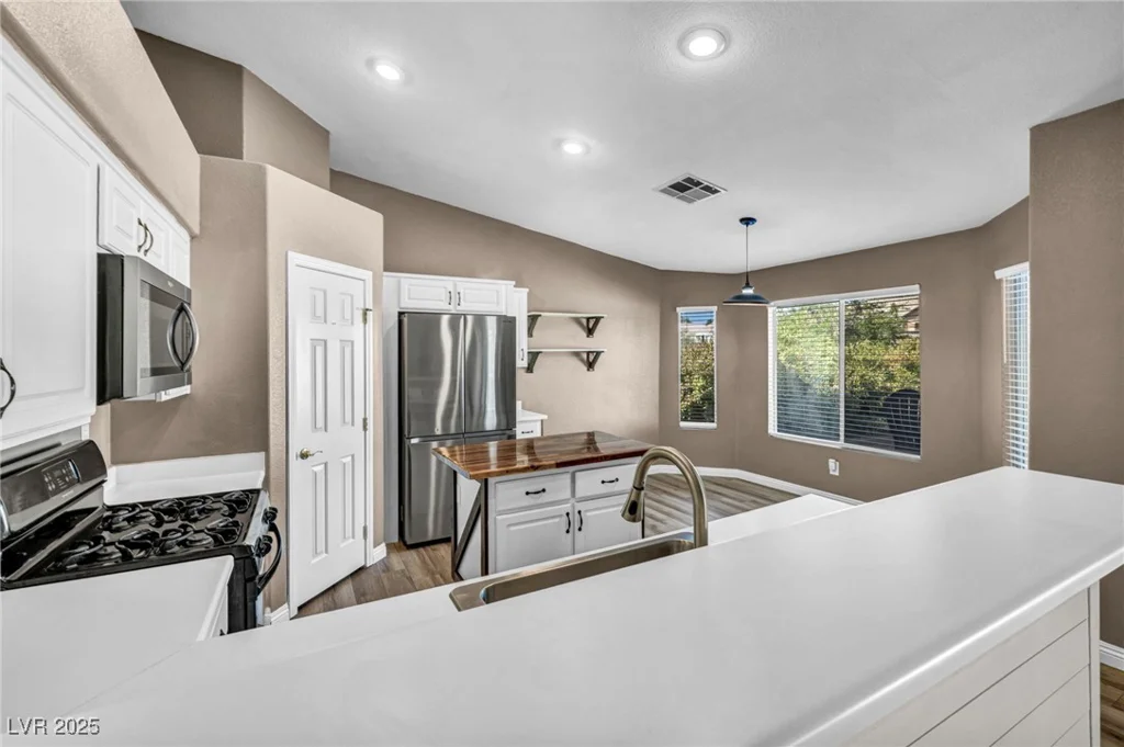 544 Kenerly, Henderson, NV 89015