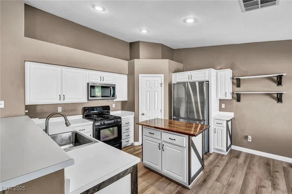 544 Kenerly, Henderson, NV 89015