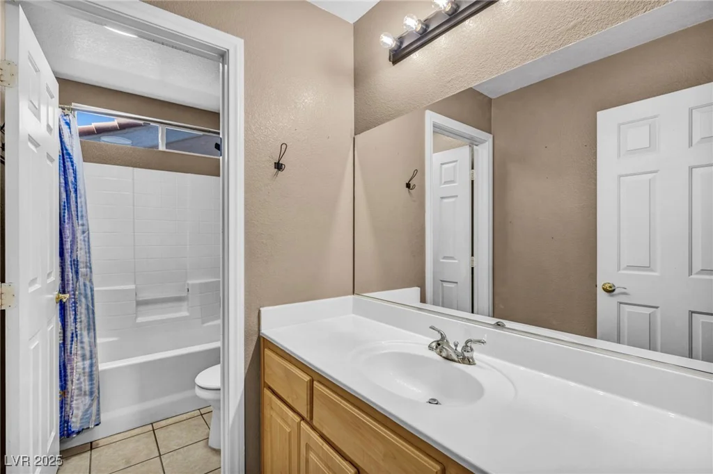 544 Kenerly, Henderson, NV 89015
