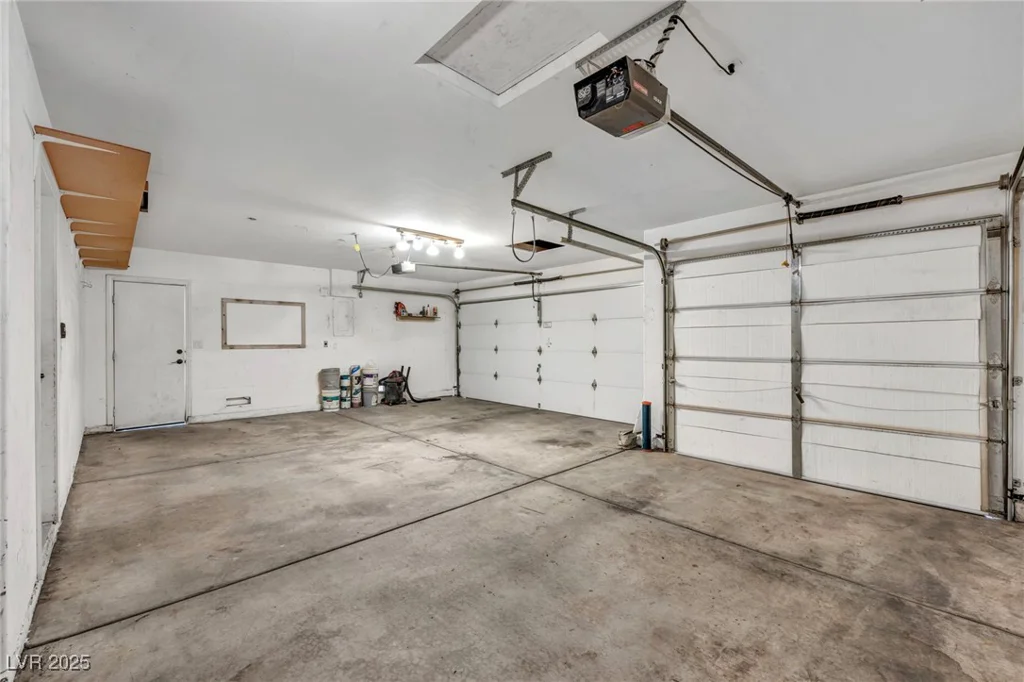544 Kenerly, Henderson, NV 89015