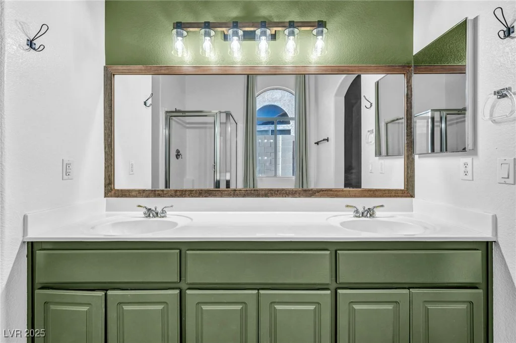 544 Kenerly, Henderson, NV 89015