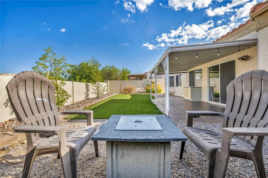 544 Kenerly, Henderson, NV 89015