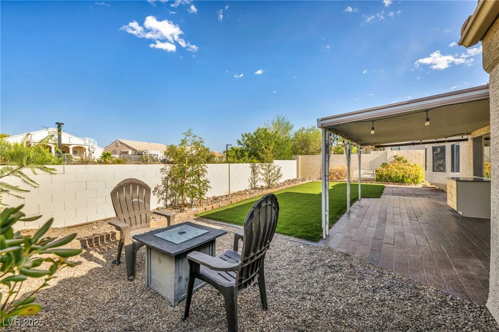 544 Kenerly, Henderson, NV 89015