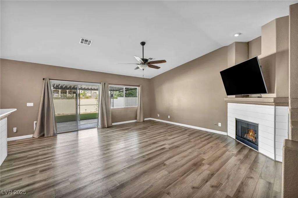 544 Kenerly, Henderson, NV 89015