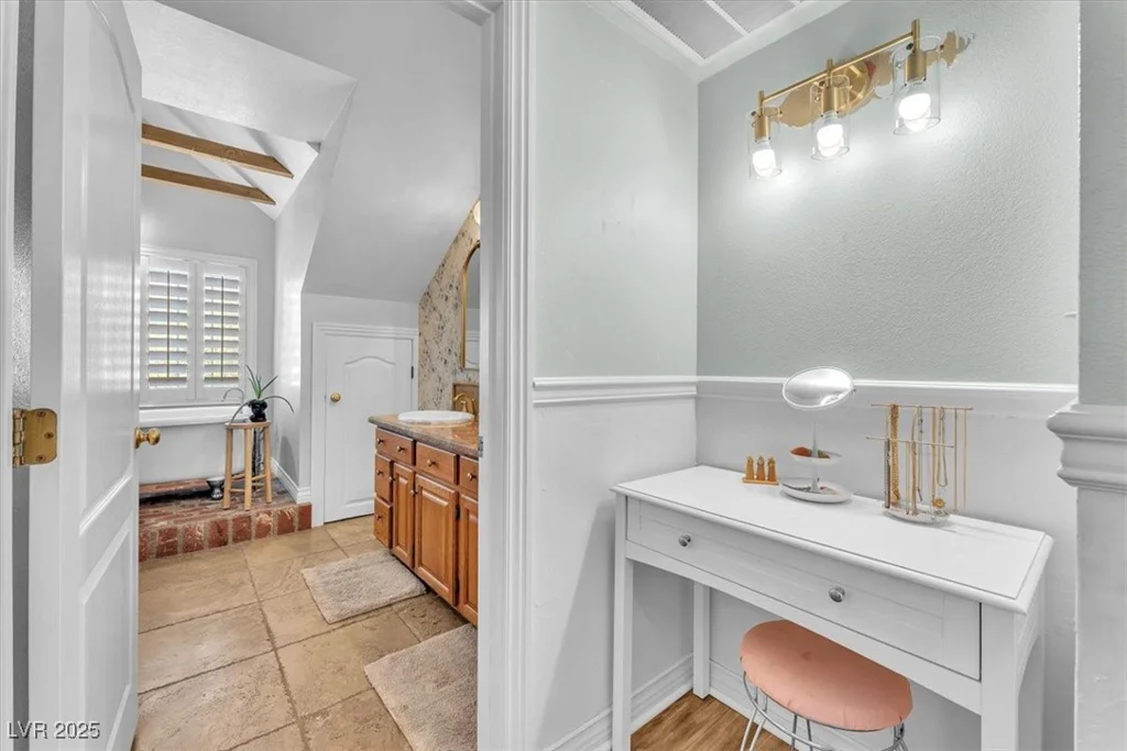 8745 Cimarron, Las Vegas, NV 89113