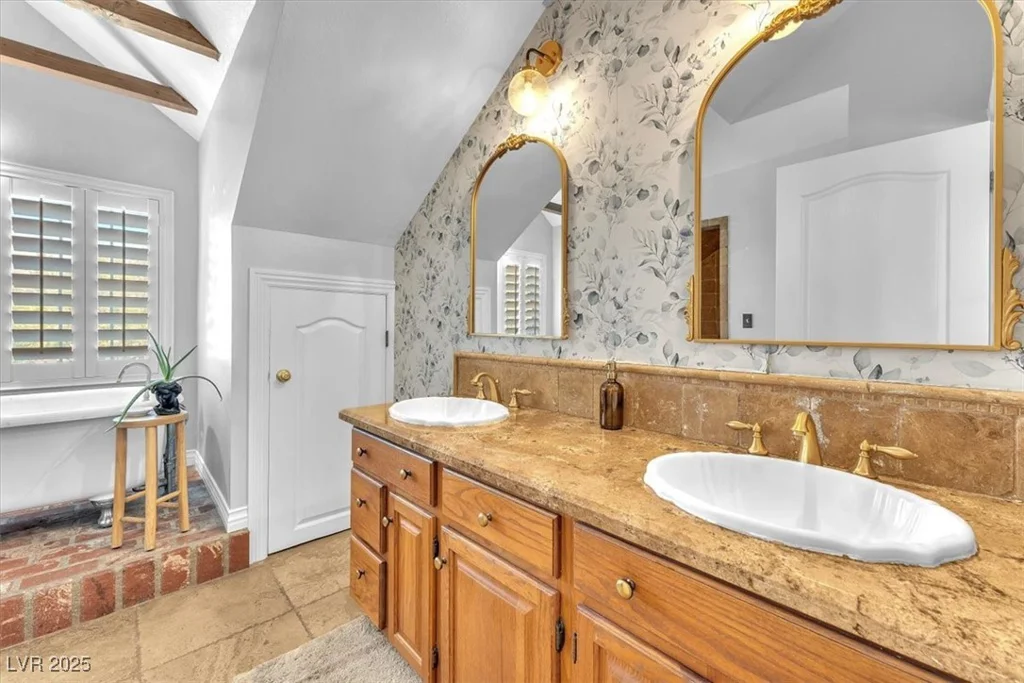 8745 Cimarron, Las Vegas, NV 89113