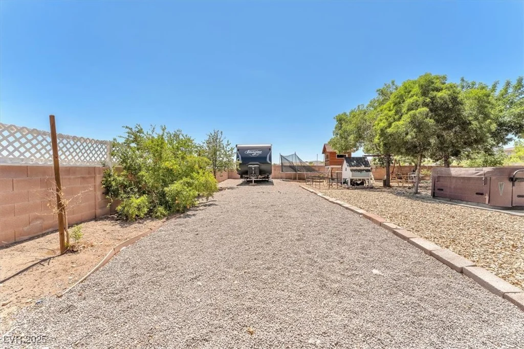 8745 Cimarron, Las Vegas, NV 89113