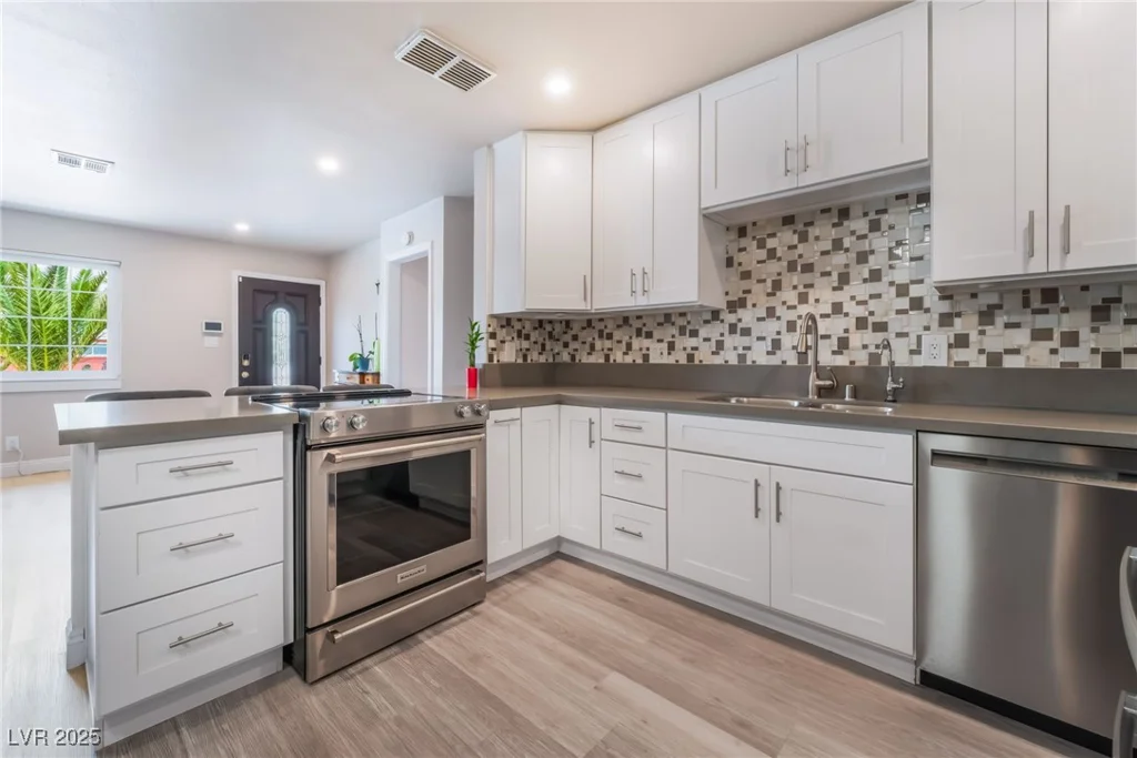 6257 Hobart, Las Vegas, NV 89107