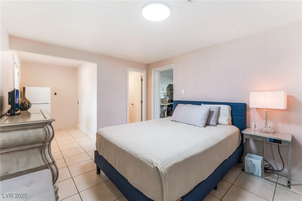 6257 Hobart, Las Vegas, NV 89107