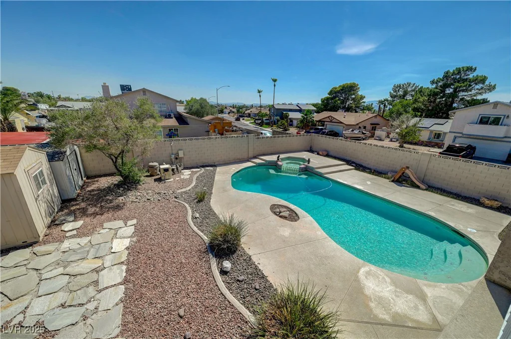 6235 Adenmoor, Las Vegas, NV 89156