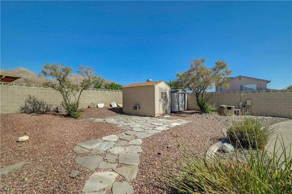 6235 Adenmoor, Las Vegas, NV 89156