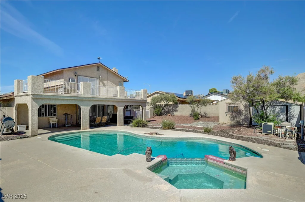 6235 Adenmoor, Las Vegas, NV 89156