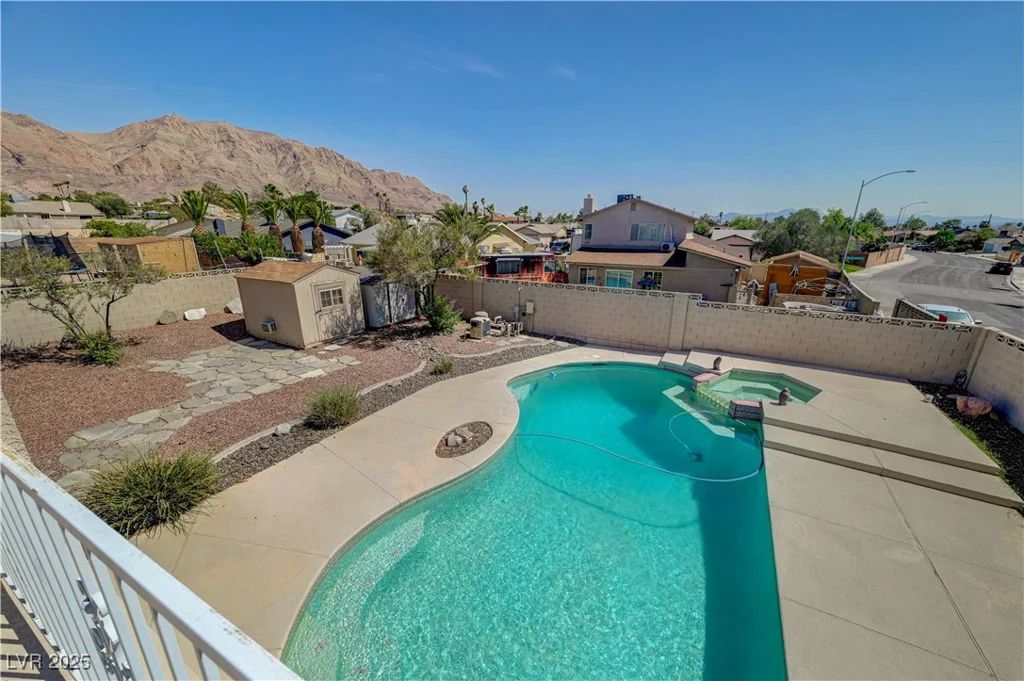 6235 Adenmoor, Las Vegas, NV 89156