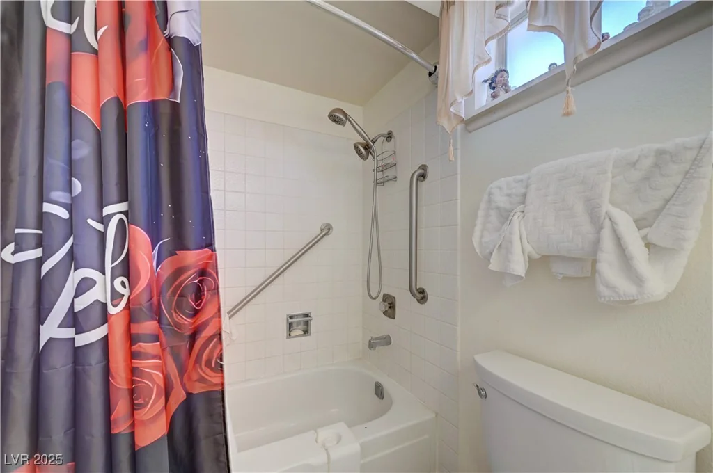 6235 Adenmoor, Las Vegas, NV 89156
