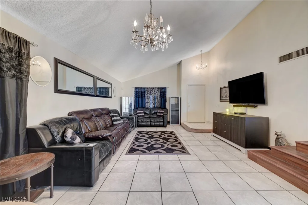 6235 Adenmoor, Las Vegas, NV 89156