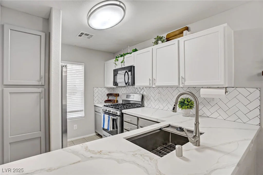 7335 Escarpment, Las Vegas, NV 89139