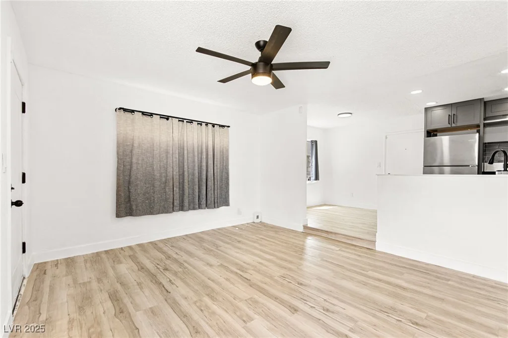 1409 Ardmore, Las Vegas, NV 89104
