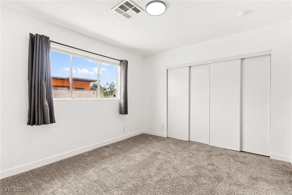 1409 Ardmore, Las Vegas, NV 89104