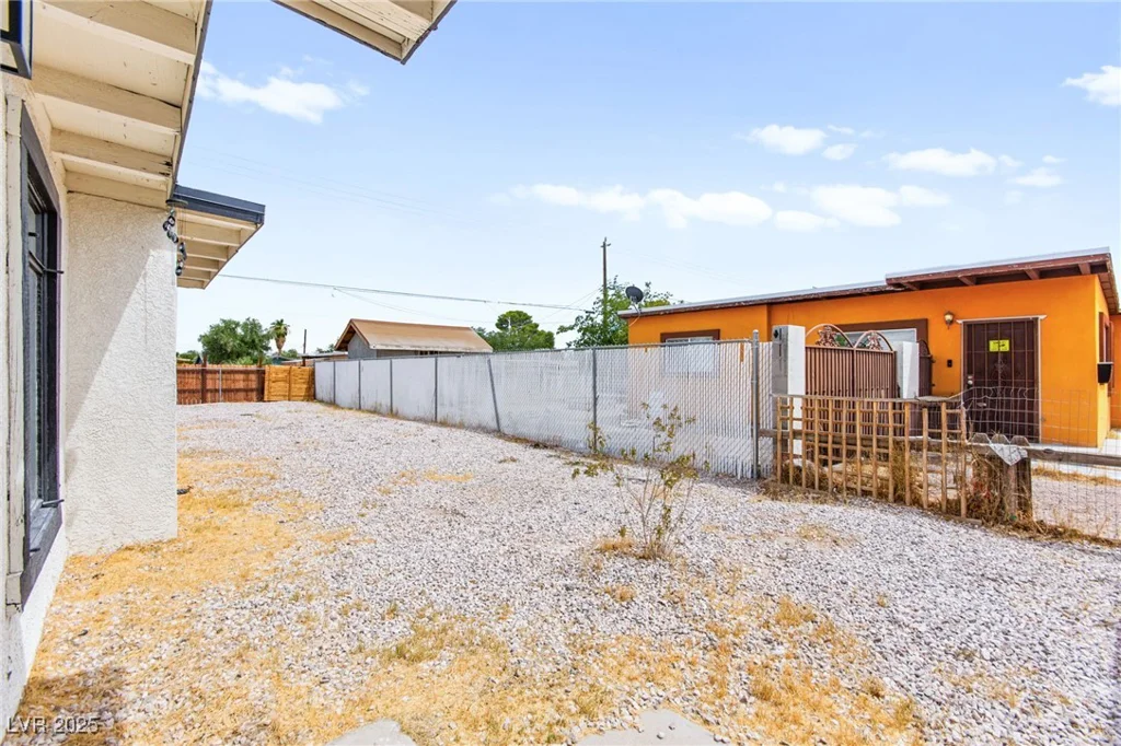 1409 Ardmore, Las Vegas, NV 89104