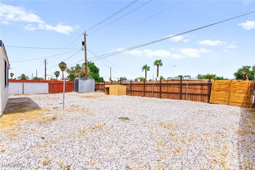 1409 Ardmore, Las Vegas, NV 89104