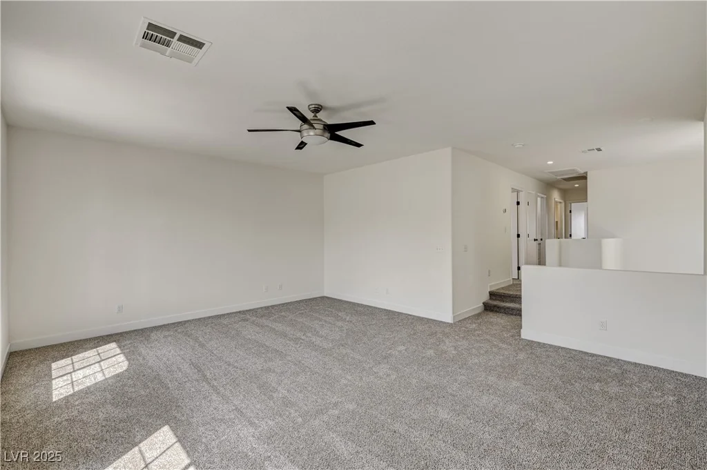 7828 Ithaca Falls, Las Vegas, NV 89149