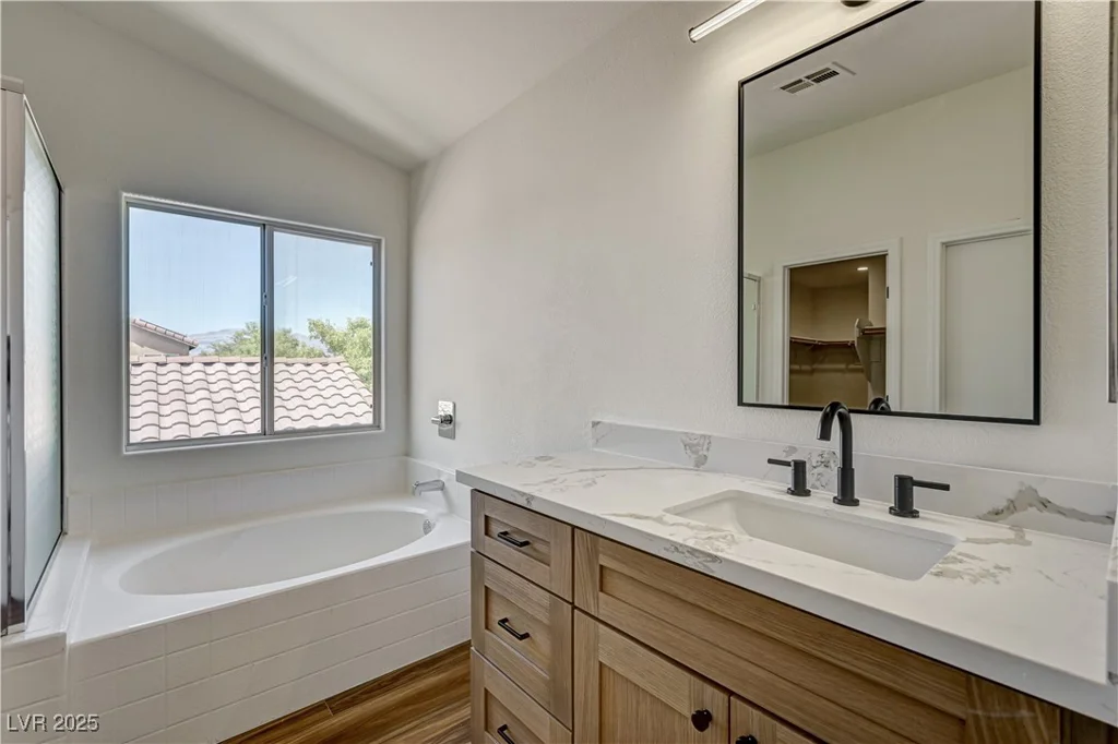 7828 Ithaca Falls, Las Vegas, NV 89149