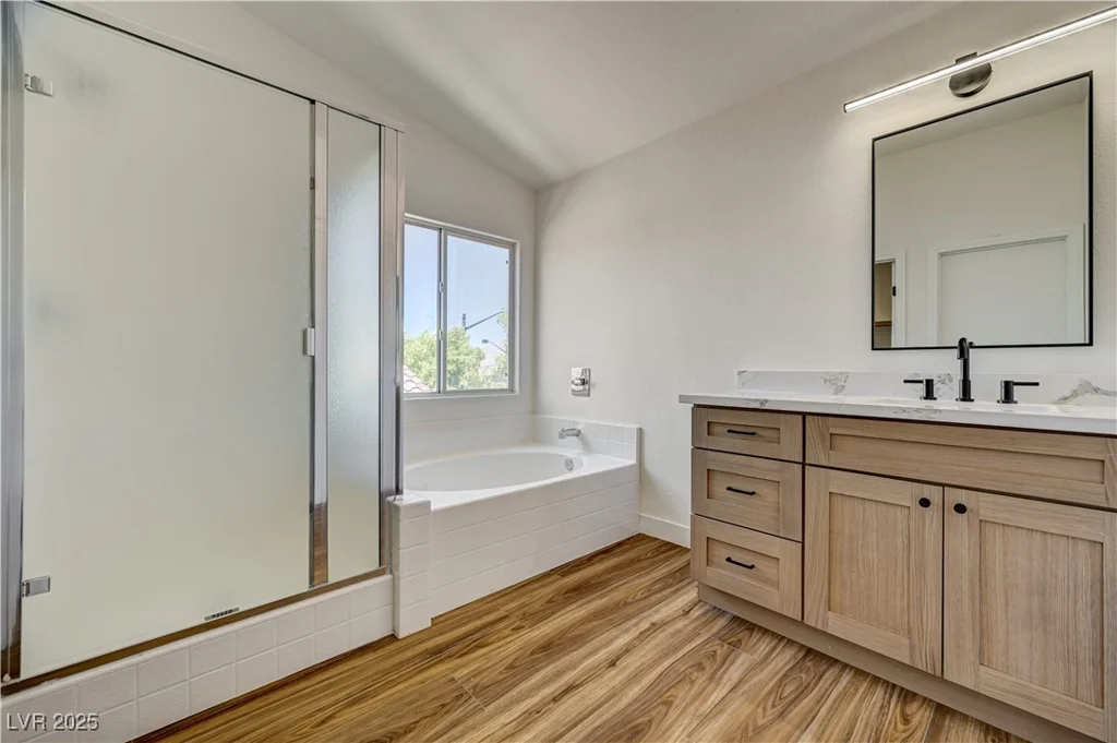 7828 Ithaca Falls, Las Vegas, NV 89149