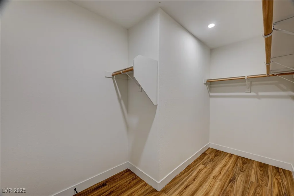 7828 Ithaca Falls, Las Vegas, NV 89149
