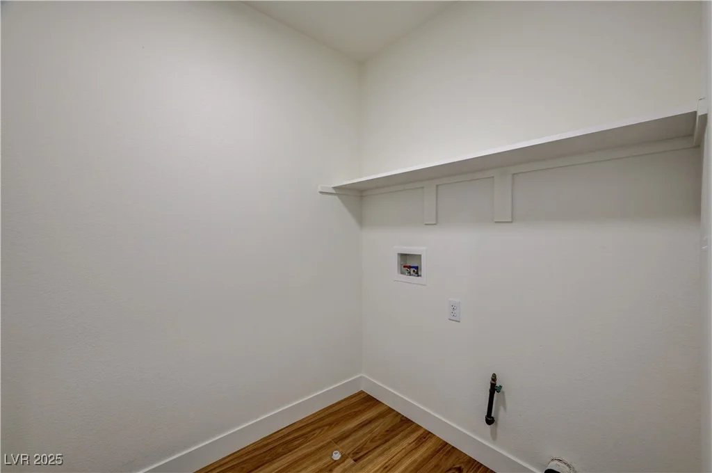 7828 Ithaca Falls, Las Vegas, NV 89149