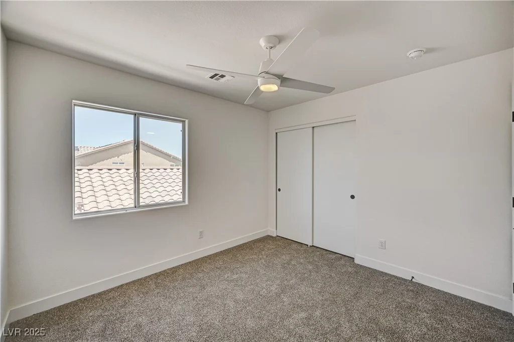 7828 Ithaca Falls, Las Vegas, NV 89149