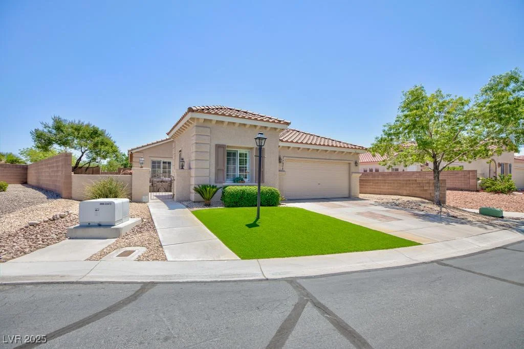 7816 Glowing Peak, Las Vegas, NV 89131