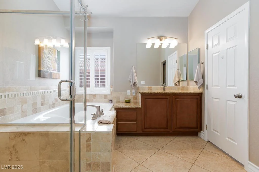 7816 Glowing Peak, Las Vegas, NV 89131