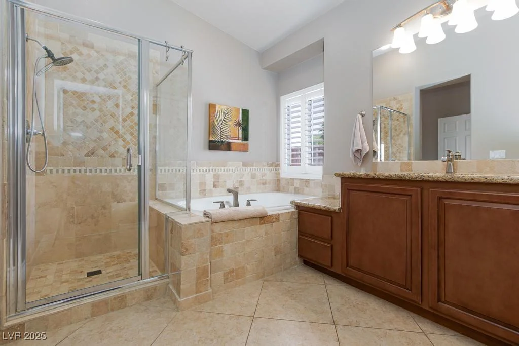 7816 Glowing Peak, Las Vegas, NV 89131