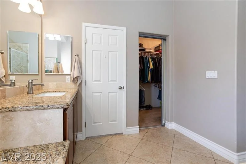 7816 Glowing Peak, Las Vegas, NV 89131
