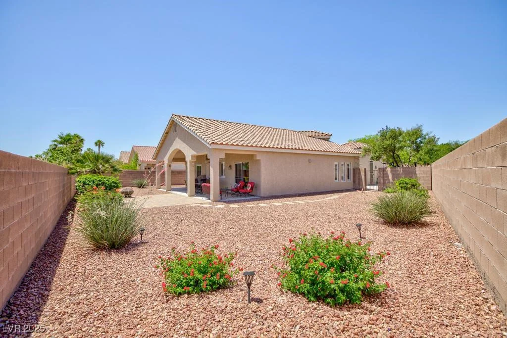 7816 Glowing Peak, Las Vegas, NV 89131