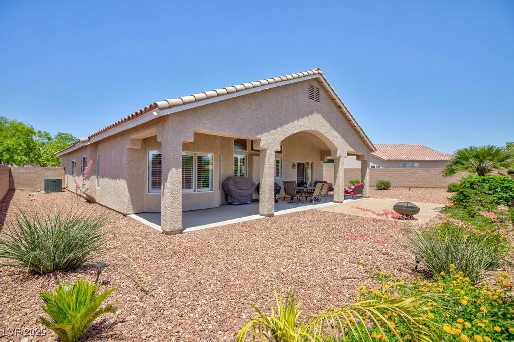 7816 Glowing Peak, Las Vegas, NV 89131