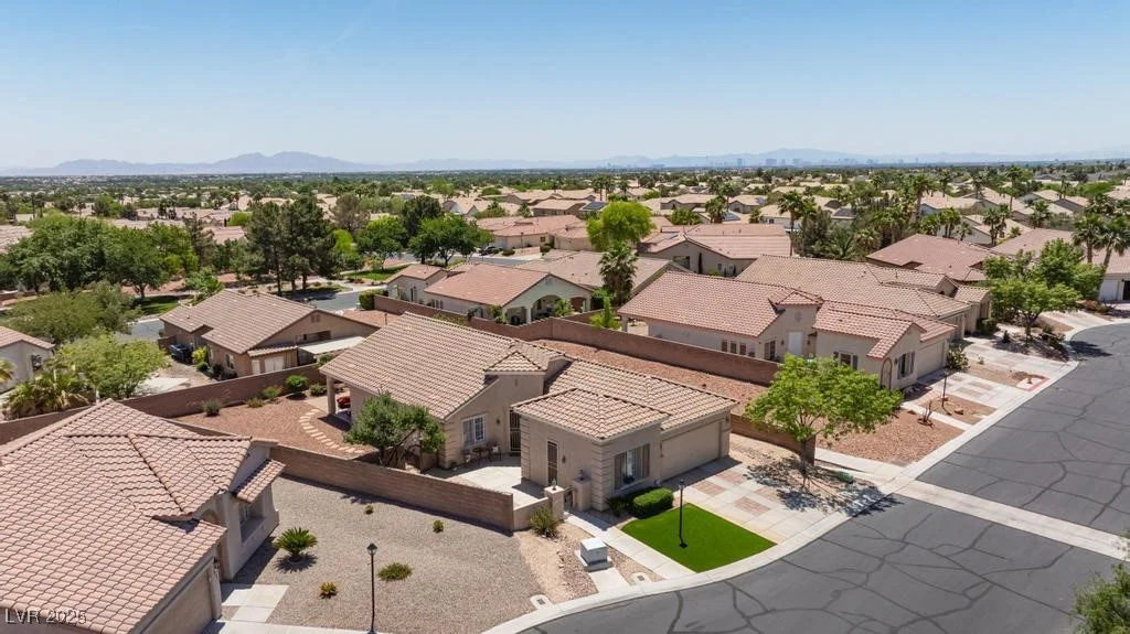 7816 Glowing Peak, Las Vegas, NV 89131