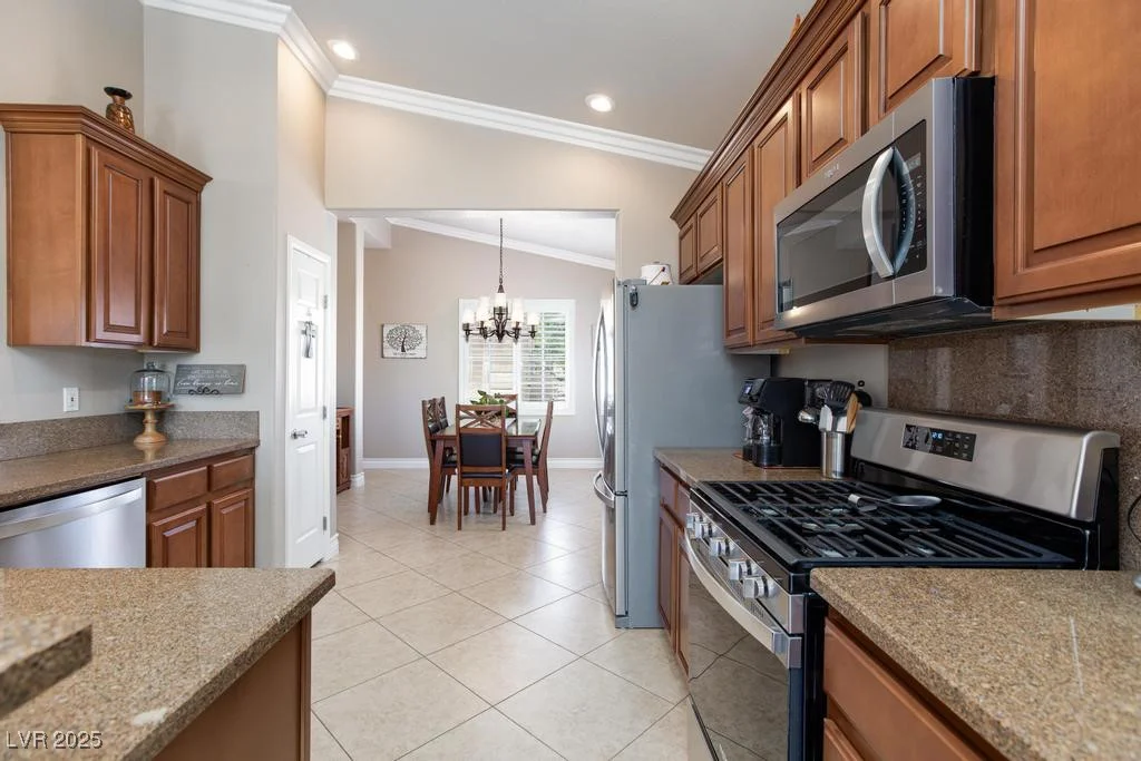 7816 Glowing Peak, Las Vegas, NV 89131