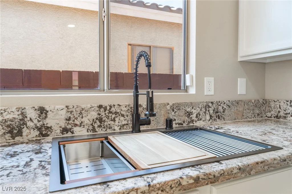4723 Roby Grey, North Las Vegas, NV 89081