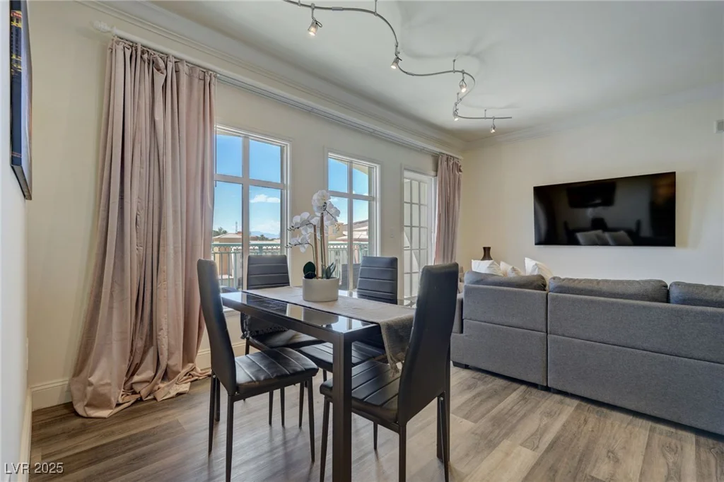 30 Strada Di Villaggio, Henderson, NV 89011