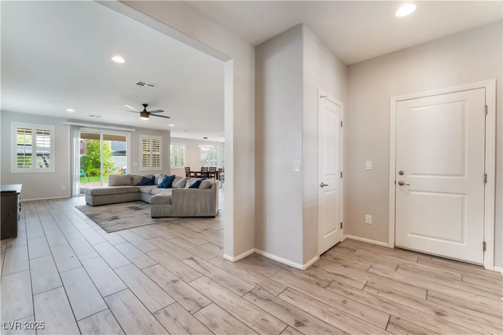 6948 Dunnellon, Las Vegas, NV 89142