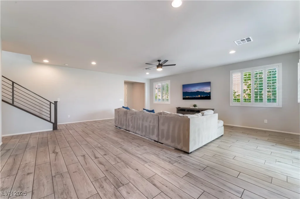 6948 Dunnellon, Las Vegas, NV 89142