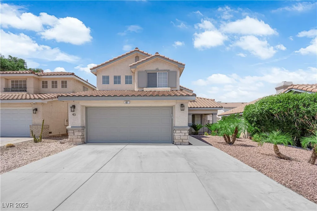 43 Avenida Arenas, Henderson, NV 89074