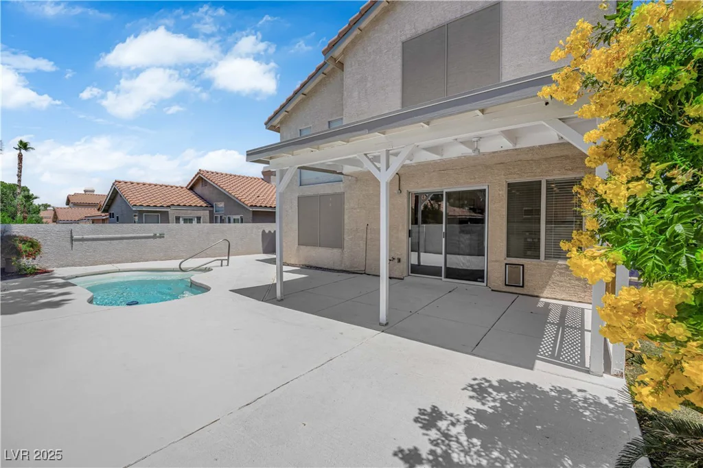 43 Avenida Arenas, Henderson, NV 89074