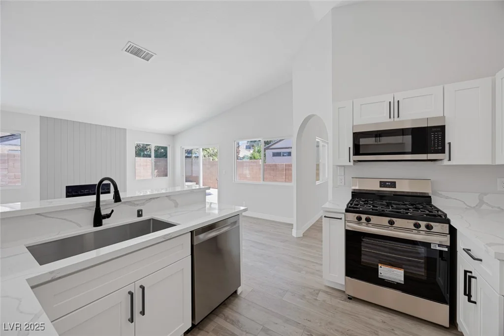 5610 Ballinger, Las Vegas, NV 89142
